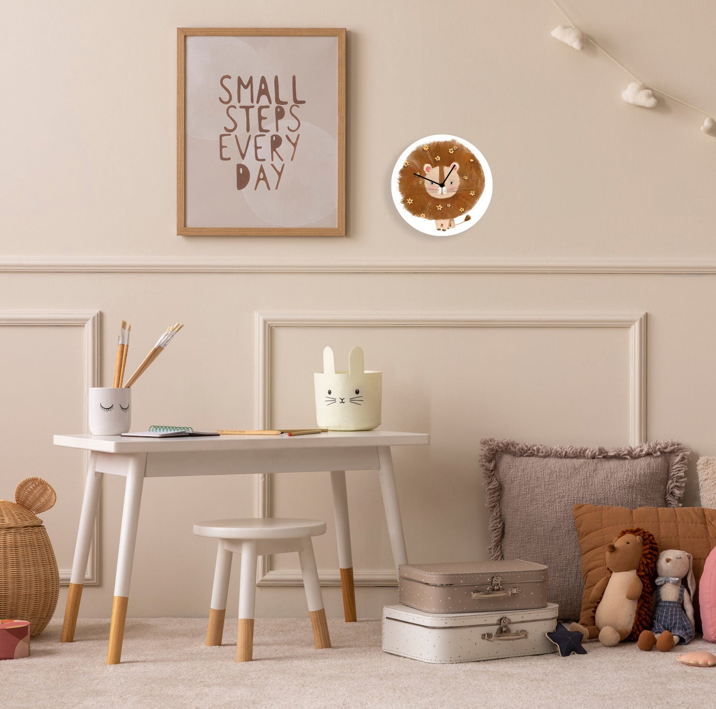 Acrylic glass clock - lion