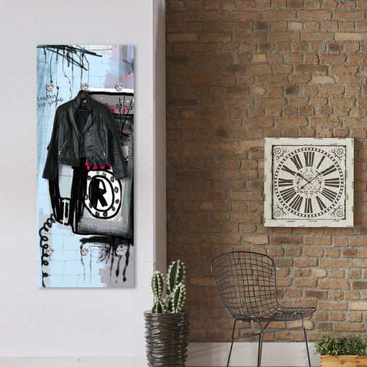 Garderobe - Telephone Detail