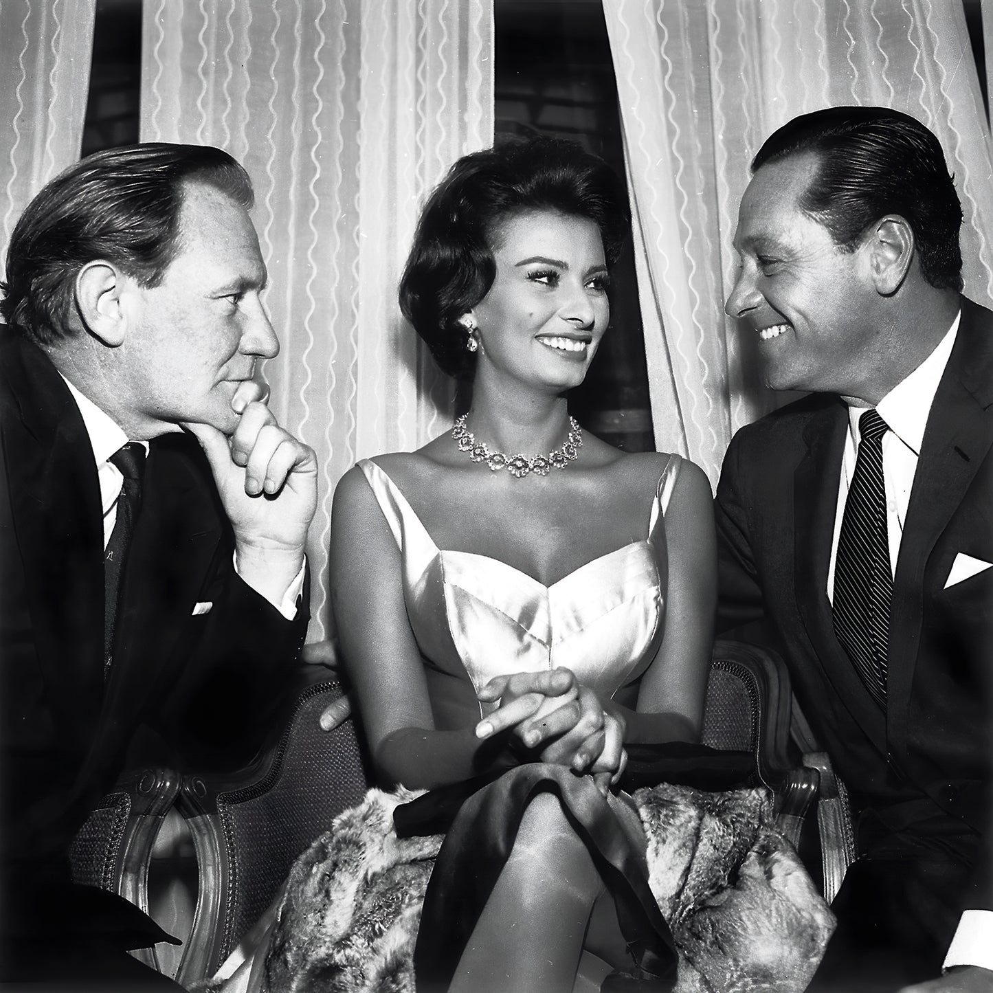 Acrylglasbild - Sophia Loren, Trevor Howard und William Holden