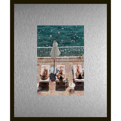 Rahmenbild mit Alupassepartout - Three Women Sunbathing