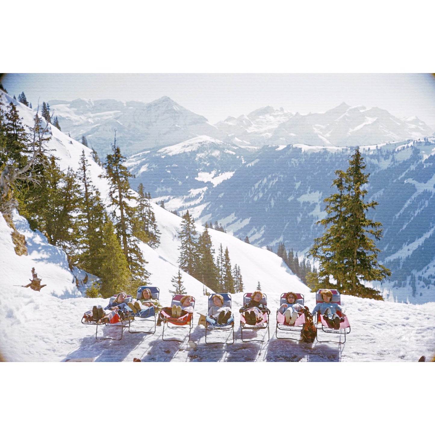 Slim Aarons - Lounging in Gstaad Detail